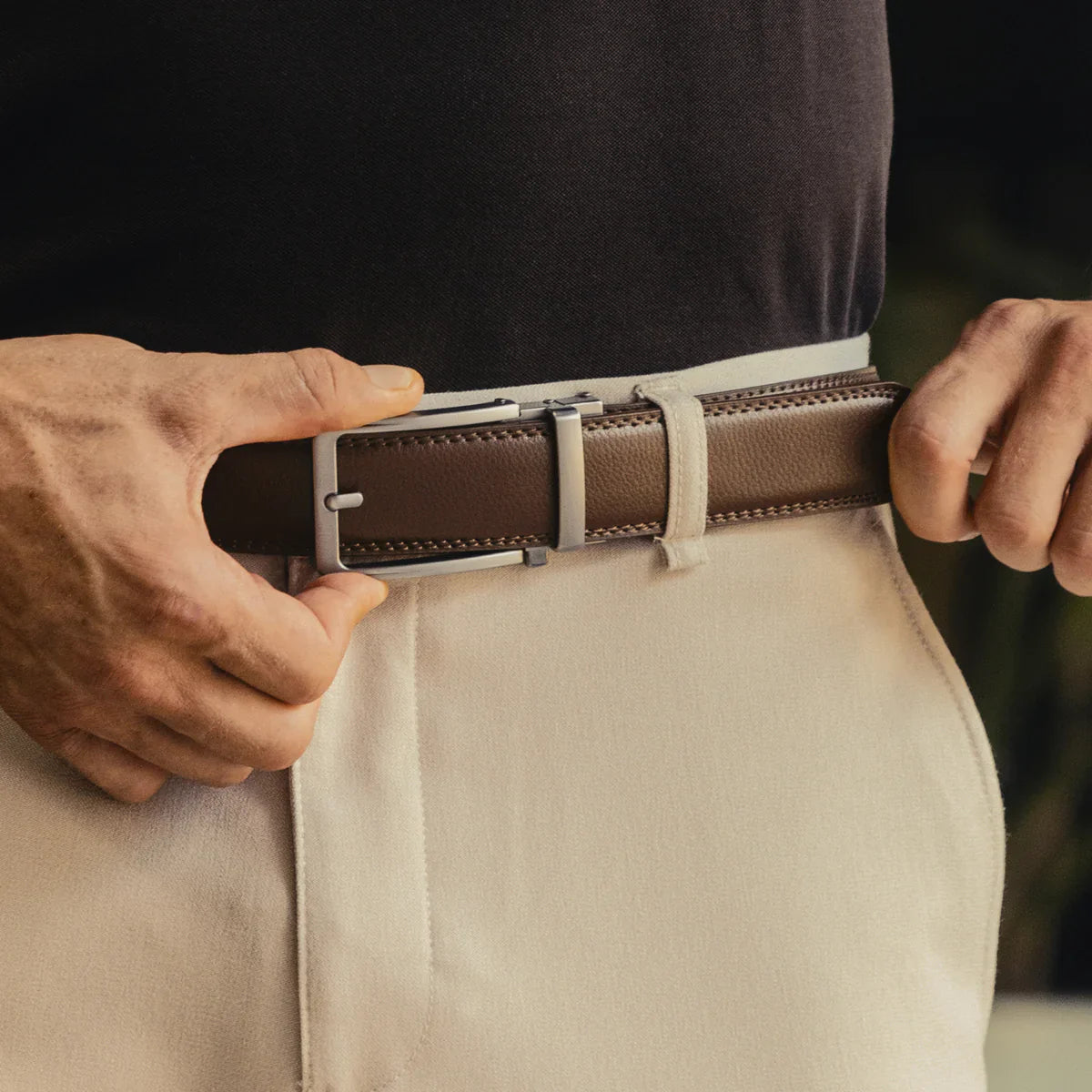 AutoFit Belt™ Executive Elite Gift Set – Self-Locking Buckle + 2 Luxury Straps + Card Holder + Premium Box | 50% Off